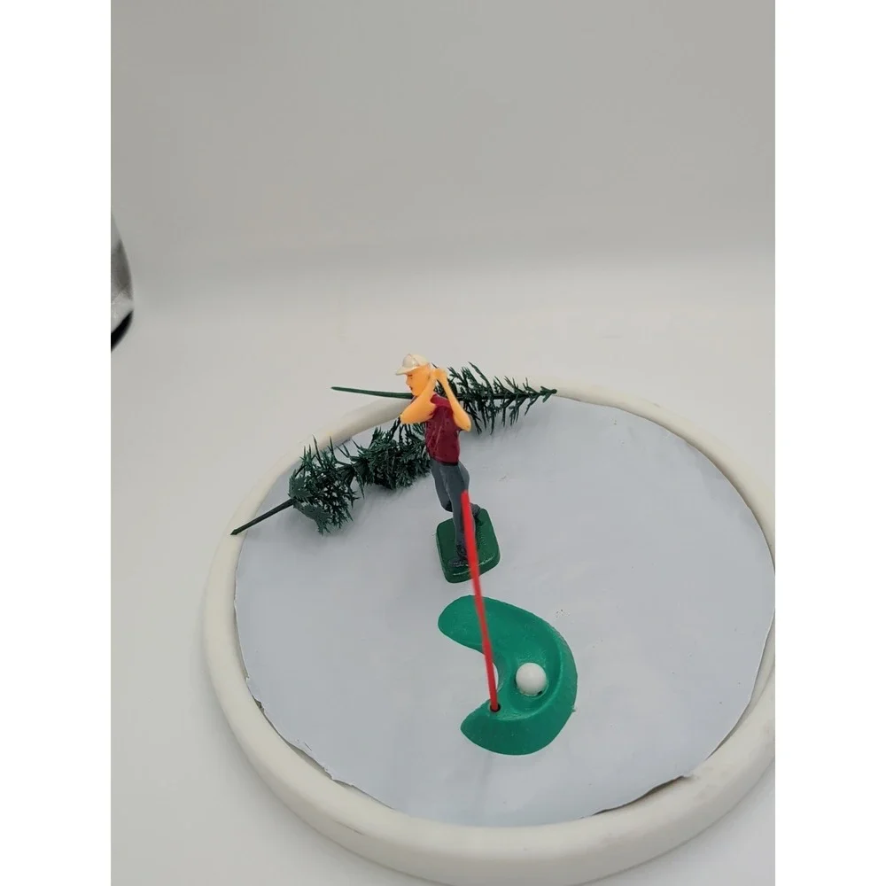 VINTAGE WILTON GOLFING CAKE TOPPERS - GOLFER WITH ACCESSORIES - PLASTIC - 4 1/4